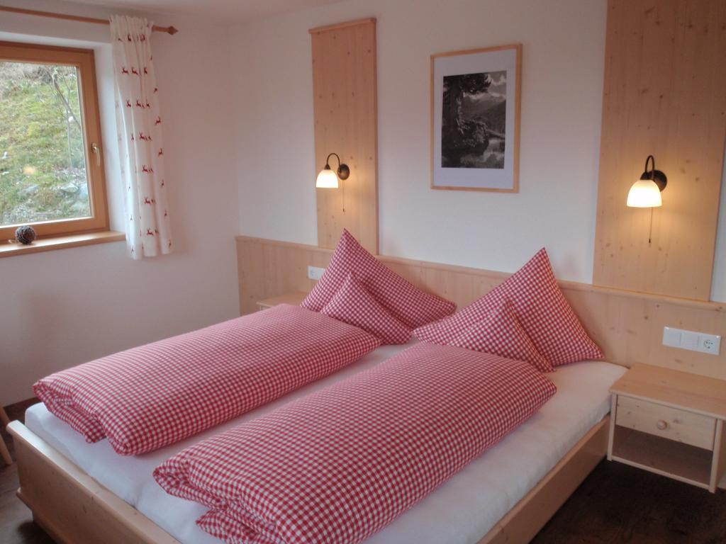 Landhaus Alpenjaeger Hainzenberg Szoba fotó