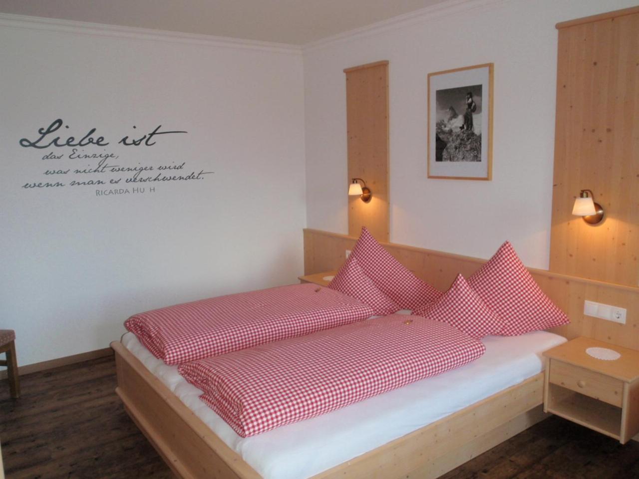 Landhaus Alpenjaeger Hainzenberg Szoba fotó