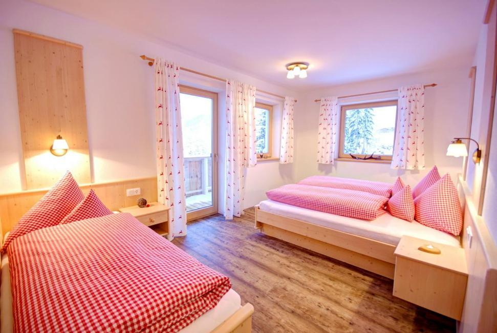 Landhaus Alpenjaeger Hainzenberg Szoba fotó