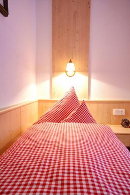 Landhaus Alpenjaeger Hainzenberg Szoba fotó
