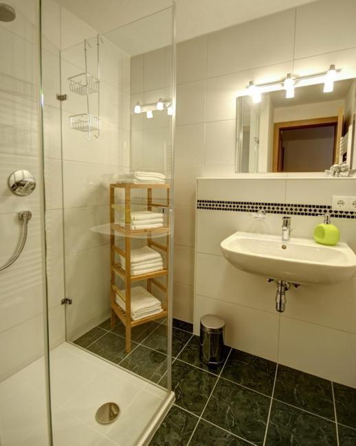 Landhaus Alpenjaeger Hainzenberg Szoba fotó